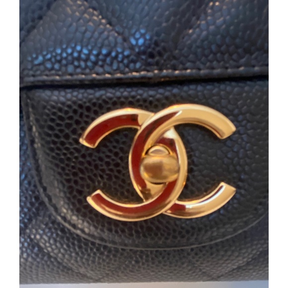 CHANEL Maxi Classic Double Flap - Picture 2 of 14